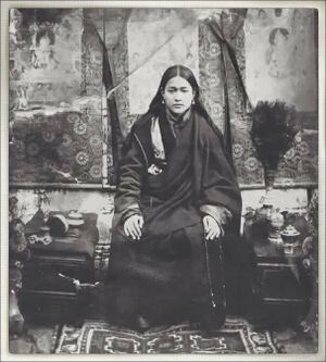 Dudjom Rinpoche (young).jpg