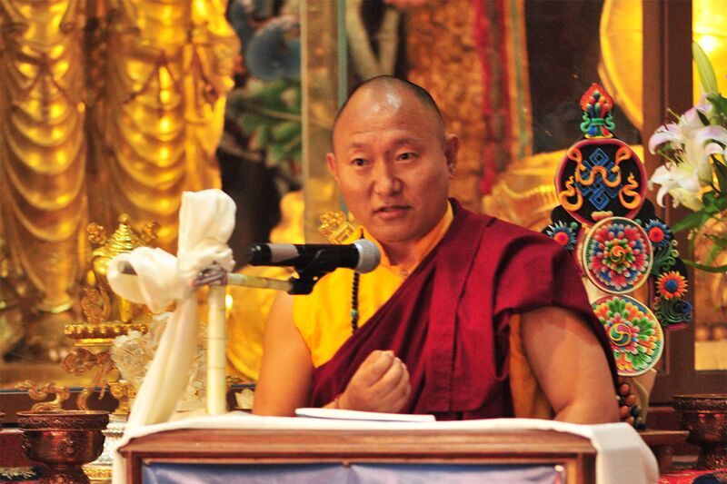 File:Geydak Rinpoche Closing Speech.jpg