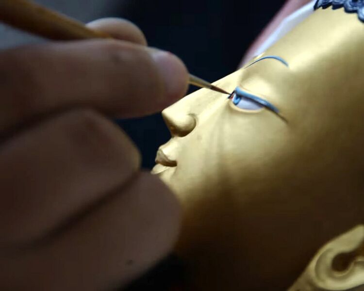 File:Norbulingka-statue-5 Cultivating Bodhicitta (1).jpg