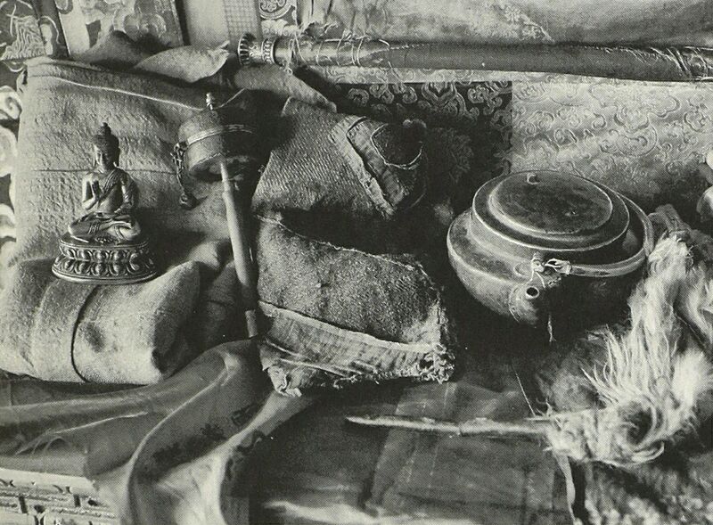 File:Patrul Rinpoche's Relics Enlightened Vagabond.jpg