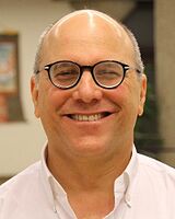 Silk Jonathan Leiden.jpg